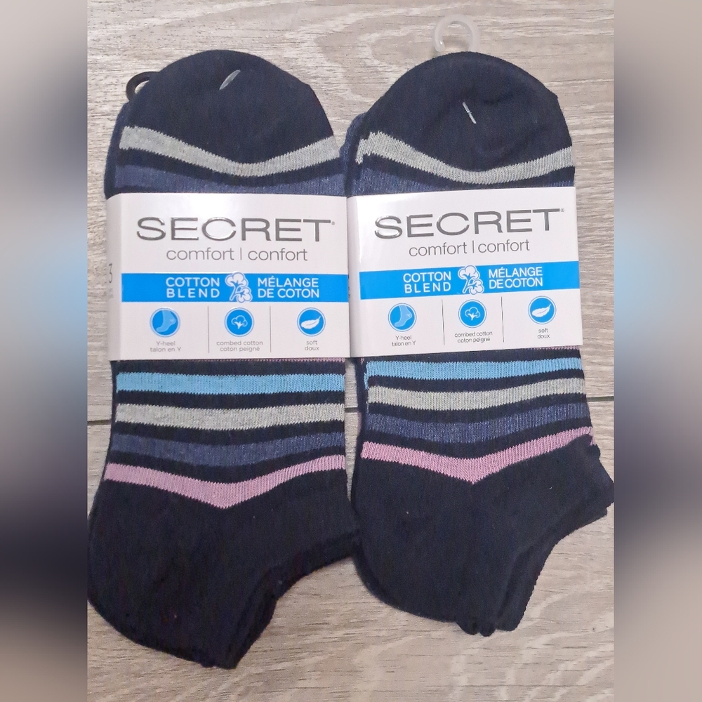 6 Pairs Of Secret Comfort Cotton Blend Women's Low Cut Multi Color Striped Socks